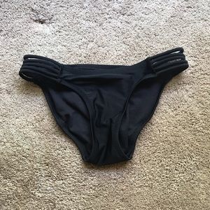 Black bikini bottom 🖤